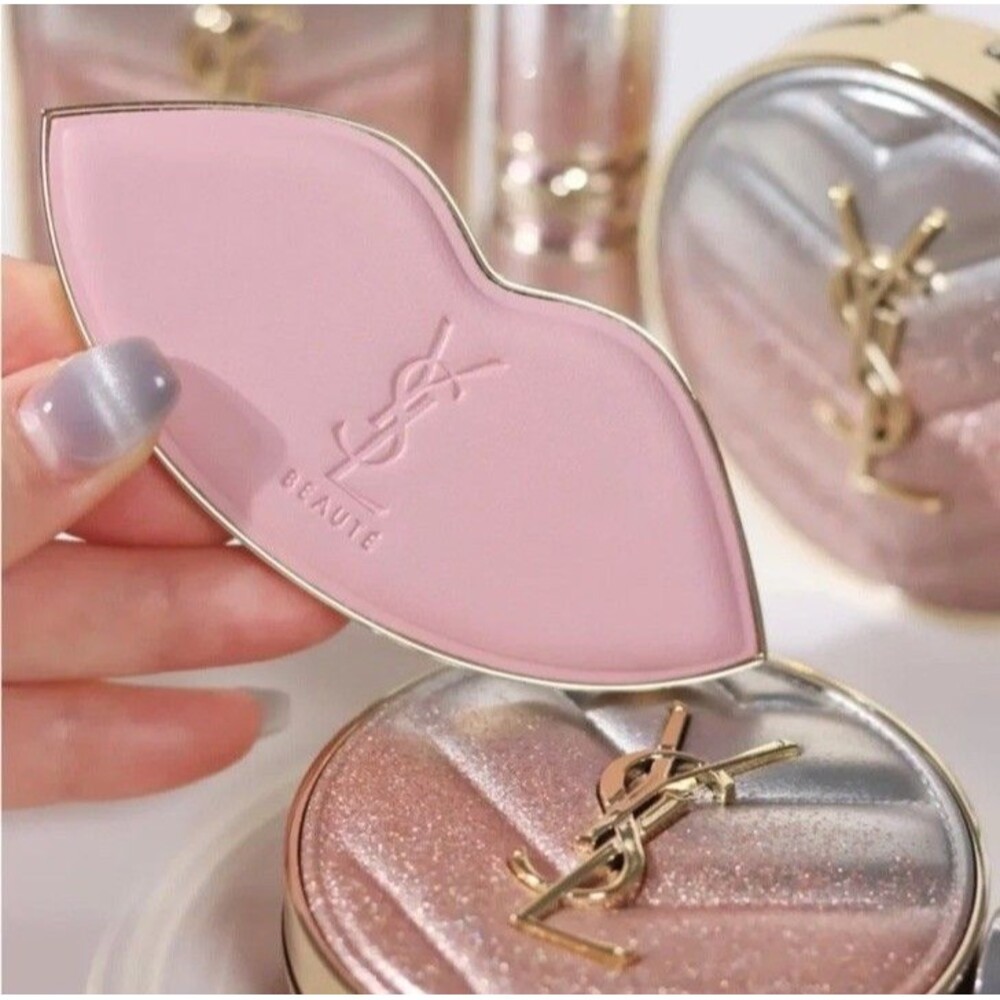YSL Beaute Pink Lip Pocket Mirror 4"x 2" gold tone trim makeup beauty New in Box
